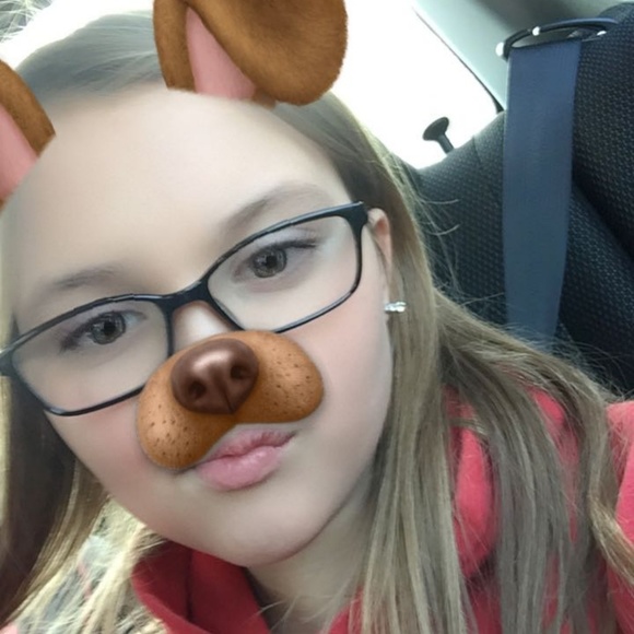 Poshmark profile picture for @charities